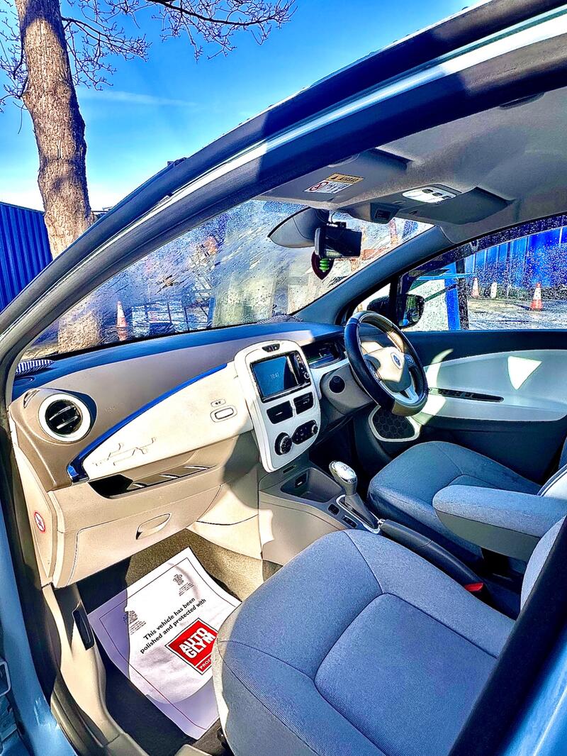 RENAULT ZOE
