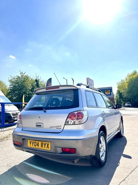 MITSUBISHI OUTLANDER 2.4 Sport SE
